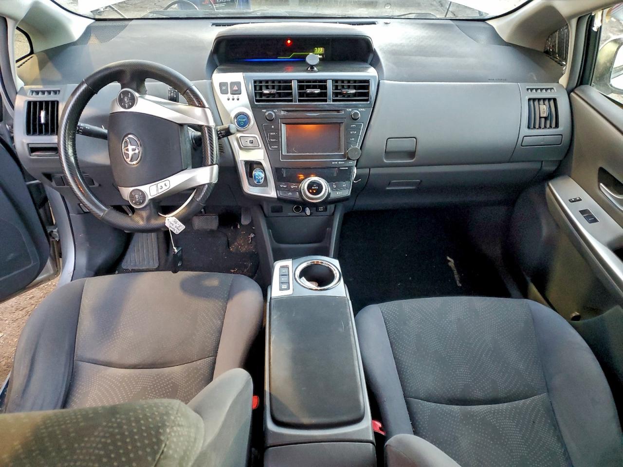 Toyota Prius Image 8