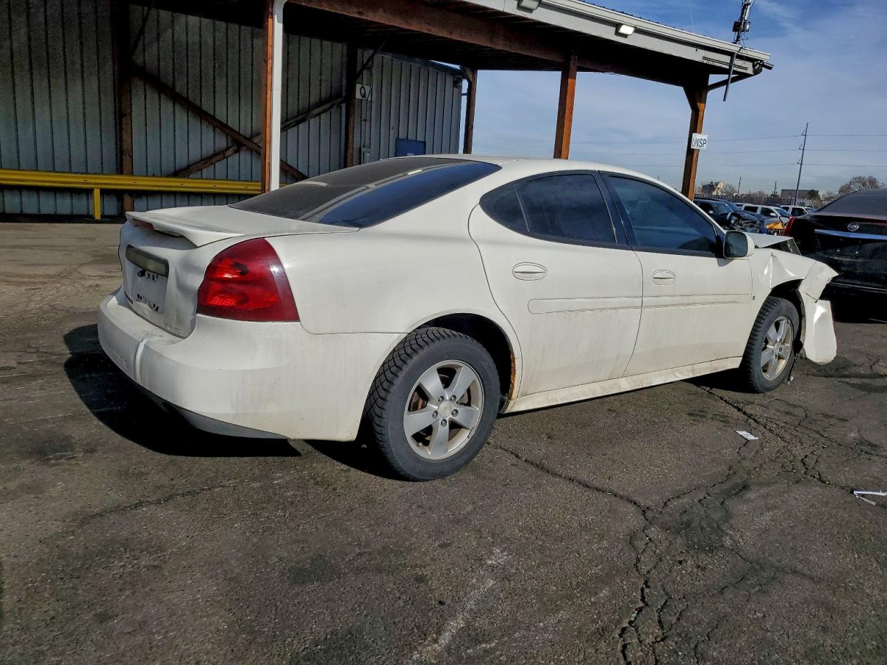 Pontiac Grandprix Image 4