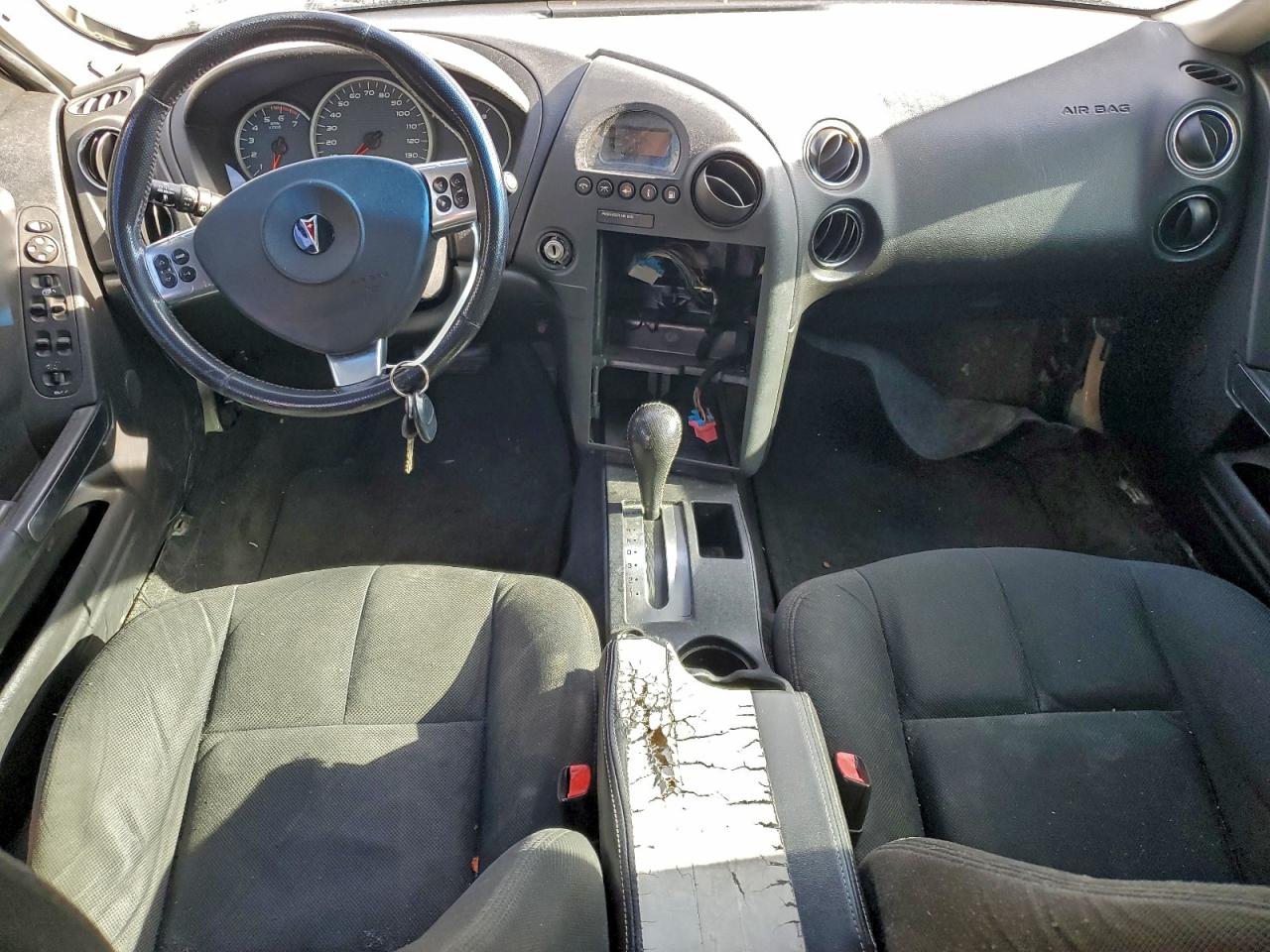 Pontiac Grandprix Image 10