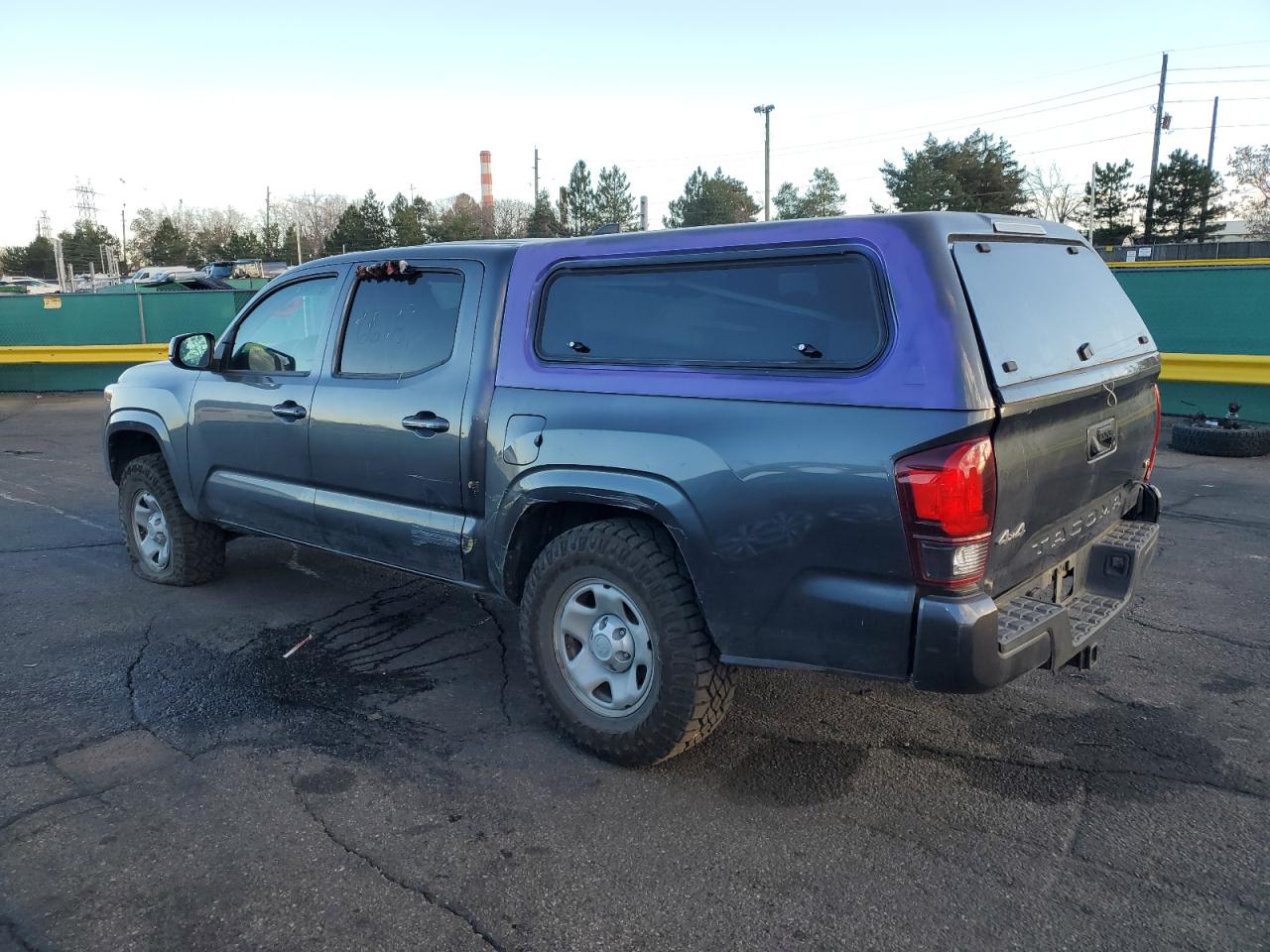 Toyota Tacoma Double Cab Image 2