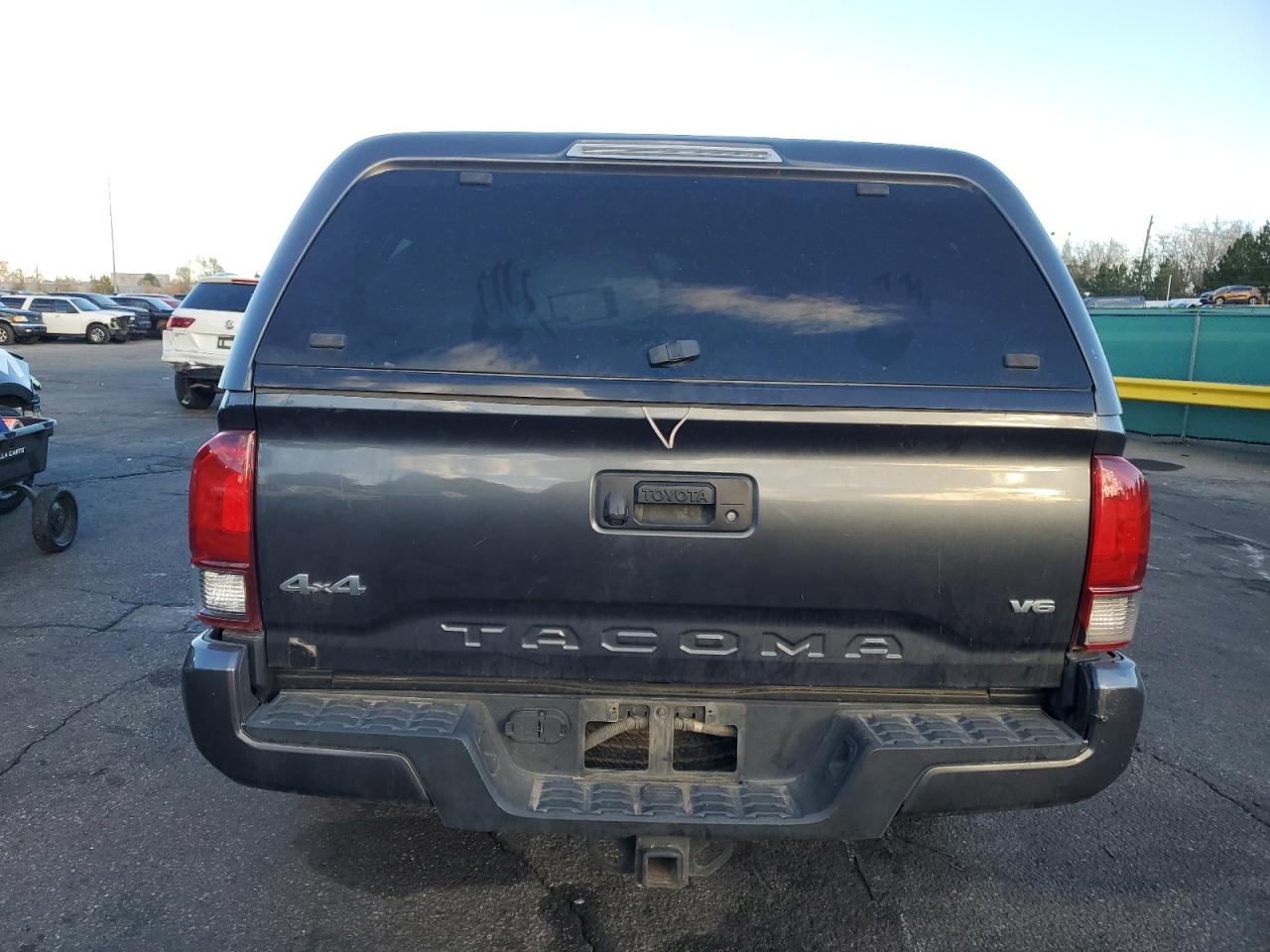 Toyota Tacoma Double Cab Image 7