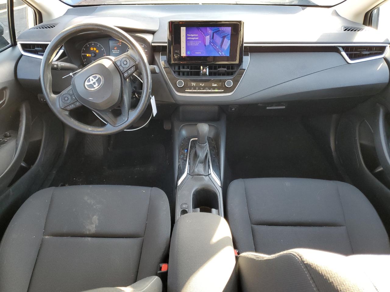 Toyota Corolla Le Image 11