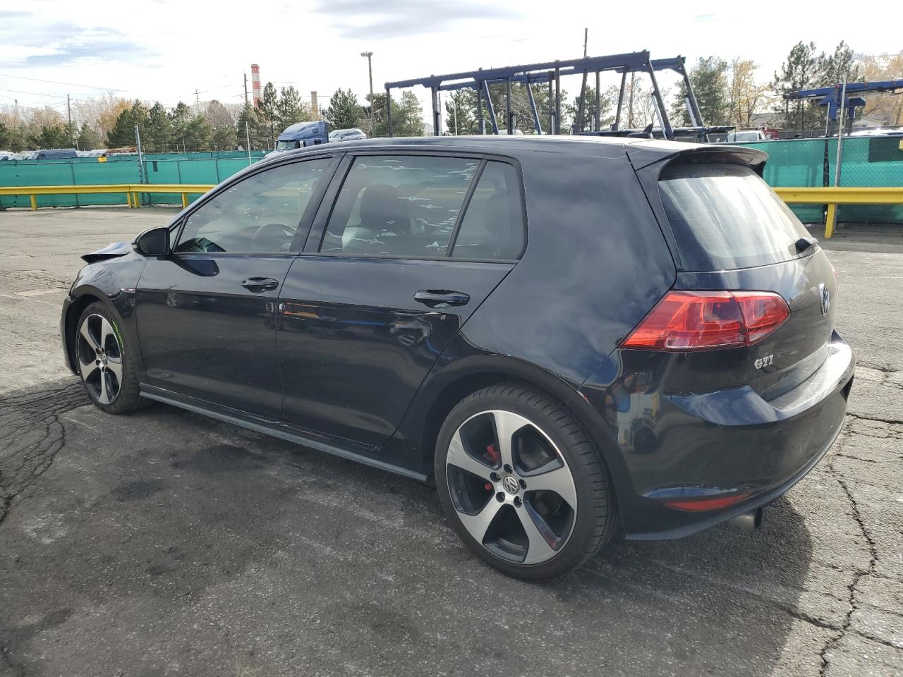 Volkswagen GTI S Image 3