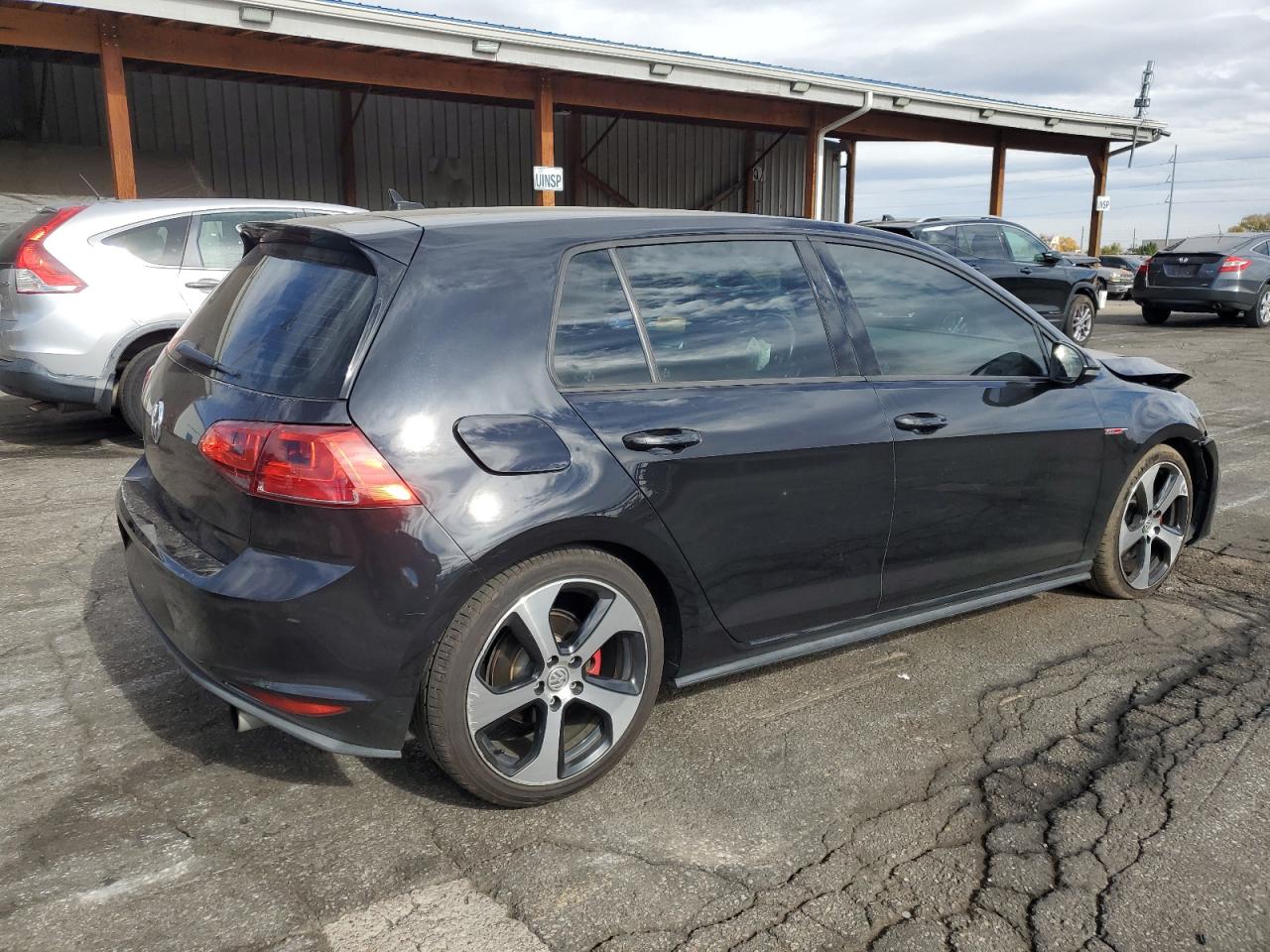 Volkswagen GTI S Image 10