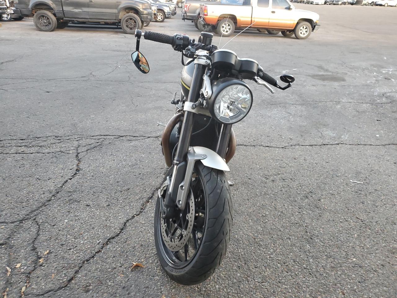 Triumph Motorcycle Speed Twin Image 2