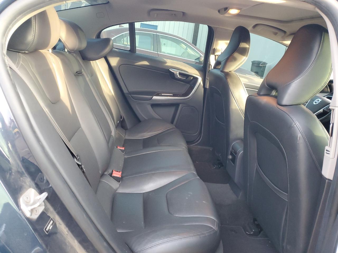 Volvo S60 Platinum Image 6