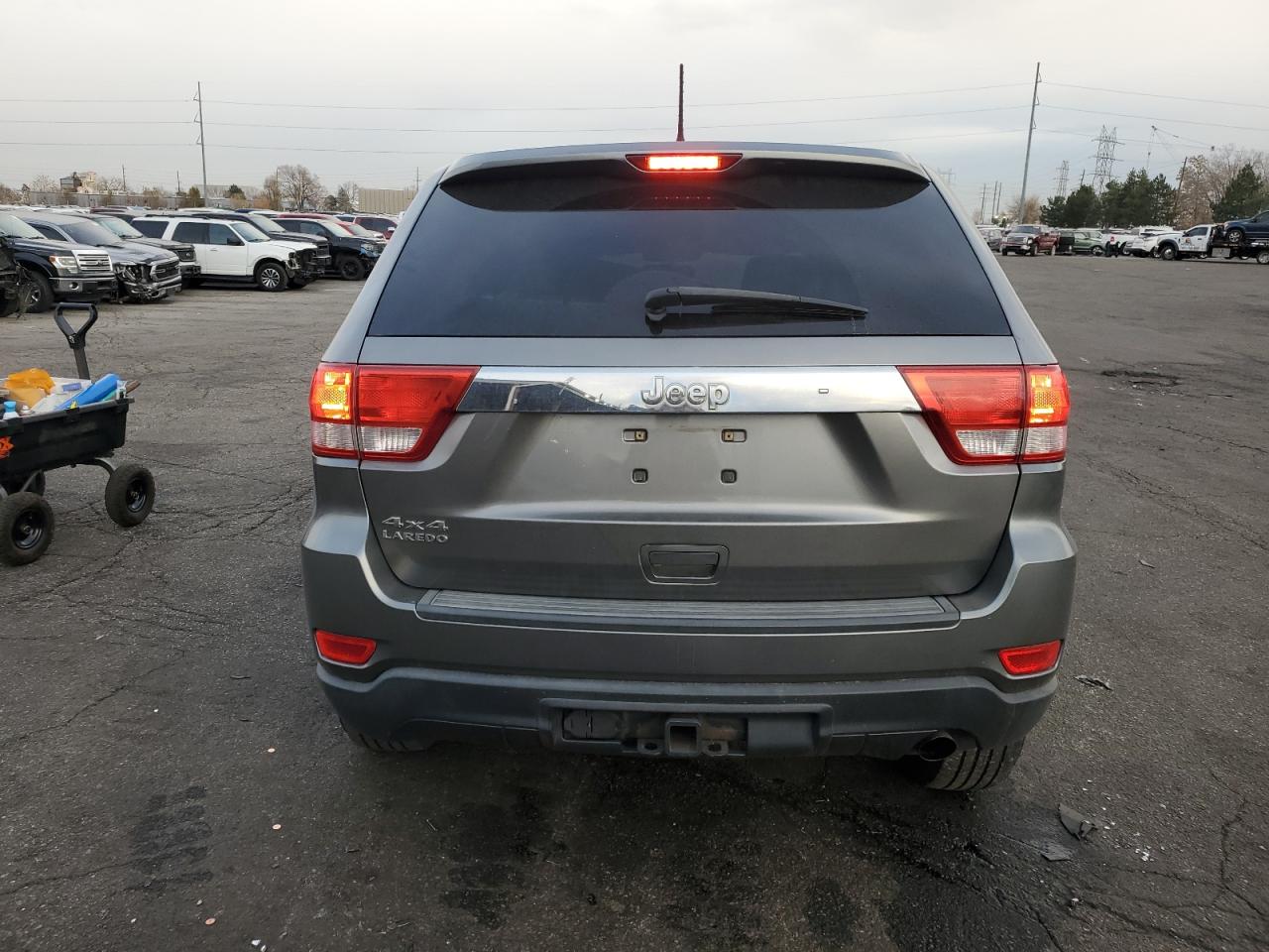 Jeep Grand Cherokee Laredo Image 2