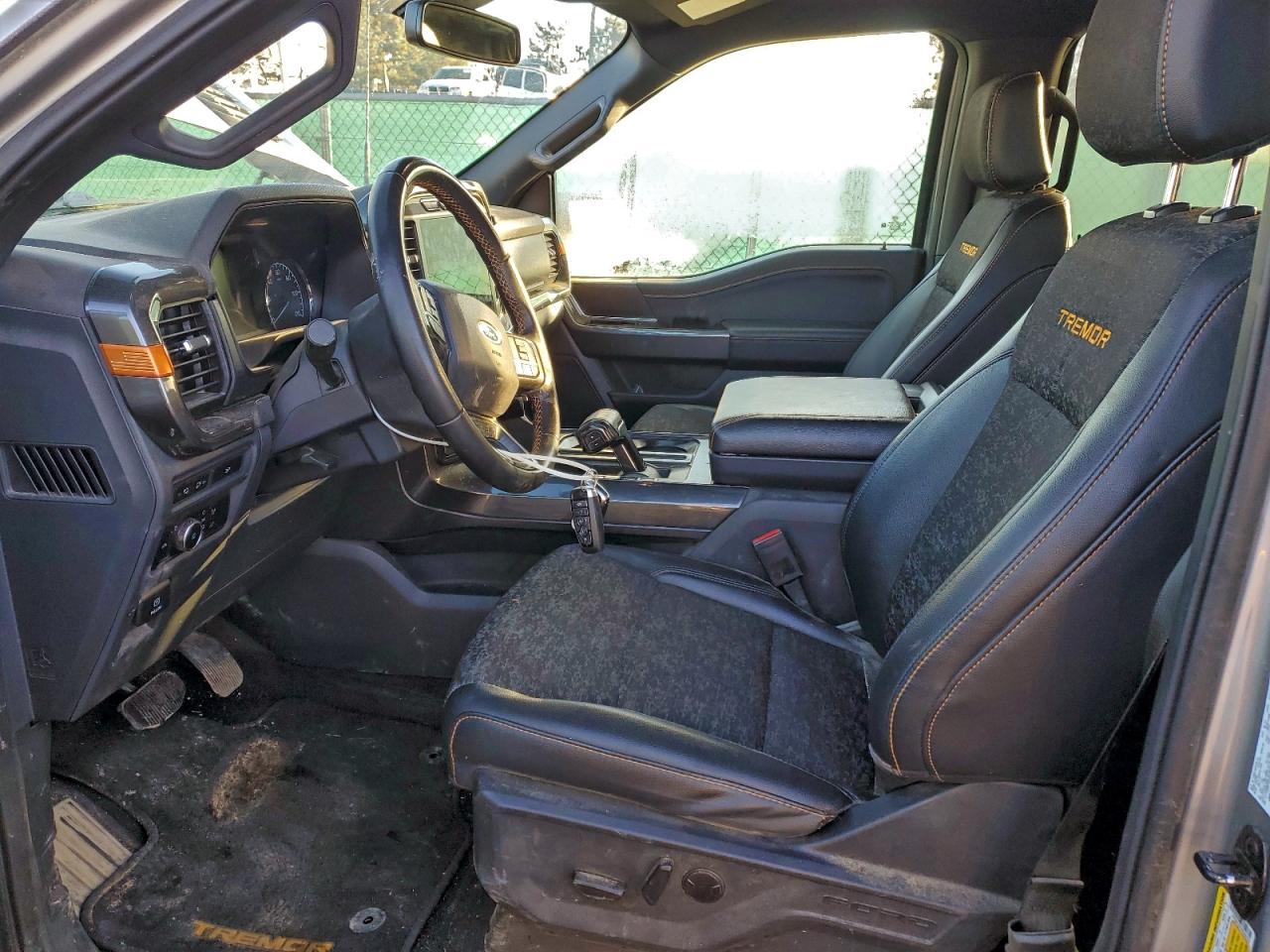 Ford F-150 Supercrew Image 6