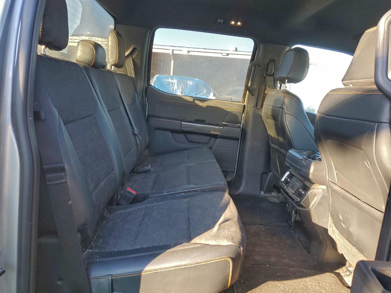 Ford F-150 Supercrew Image 8