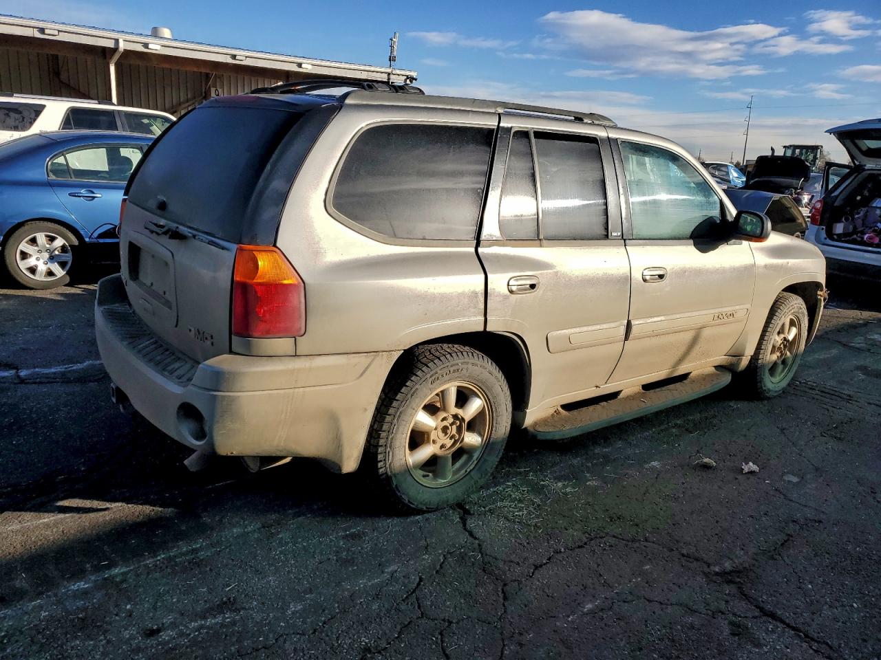 GMC Envoy Image 2