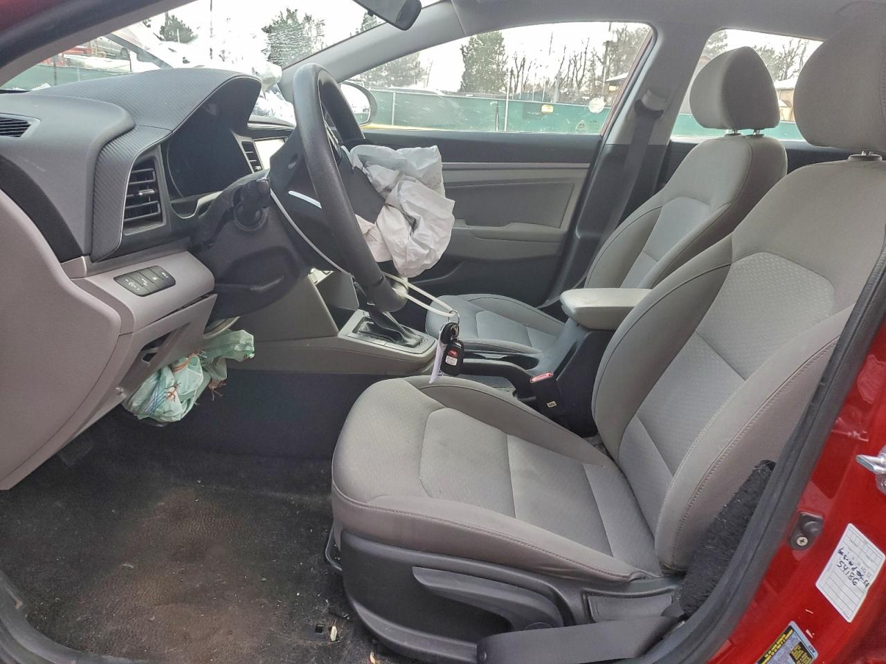 Hyundai ELANTRA Sel Image 2