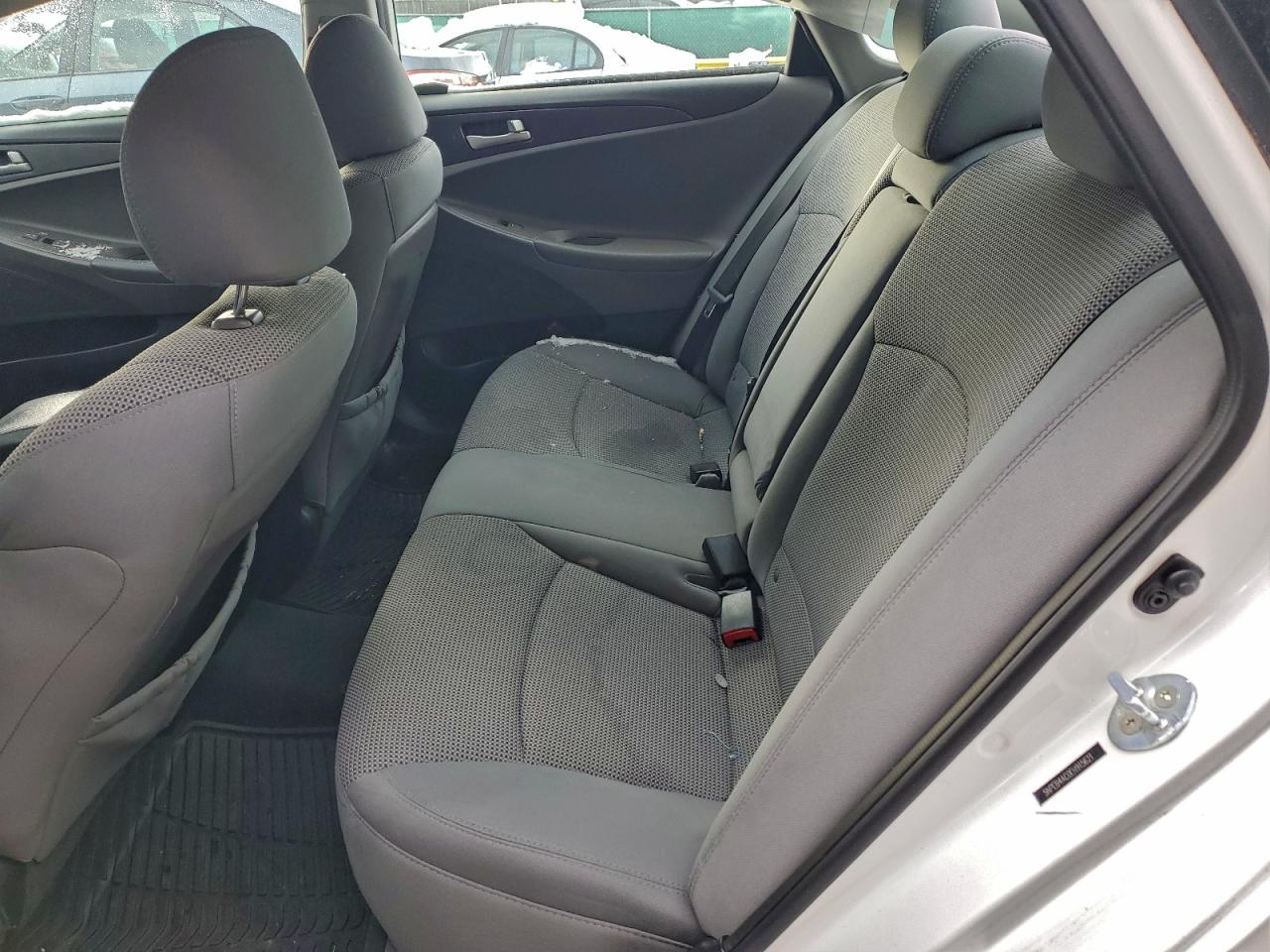 Hyundai SONATA Gls Image 8