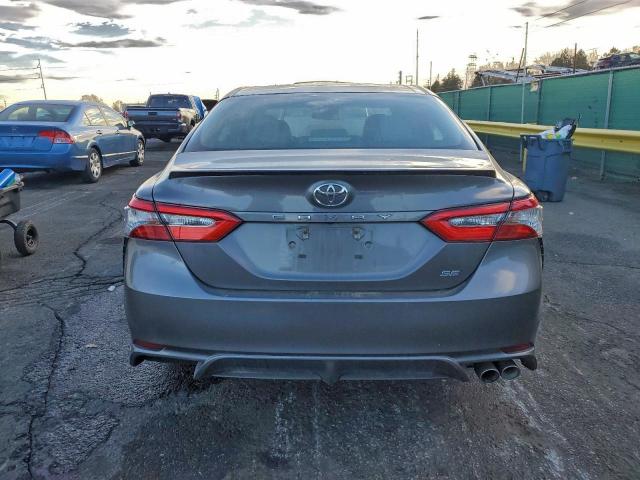 Toyota Camry L Image 7