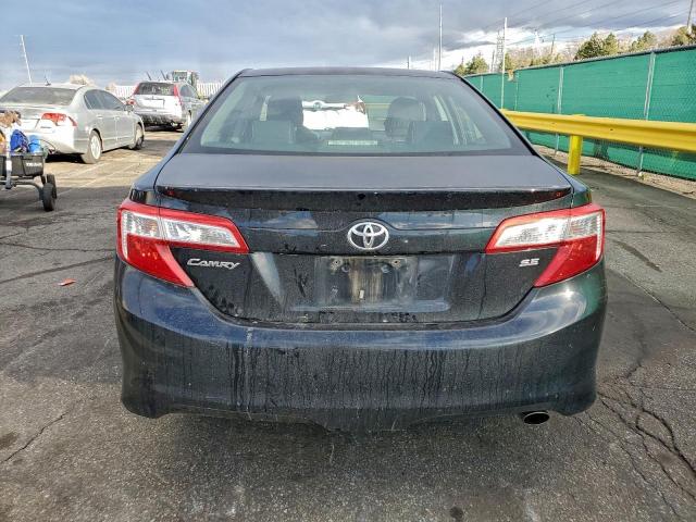 Toyota Camry Base Image 5