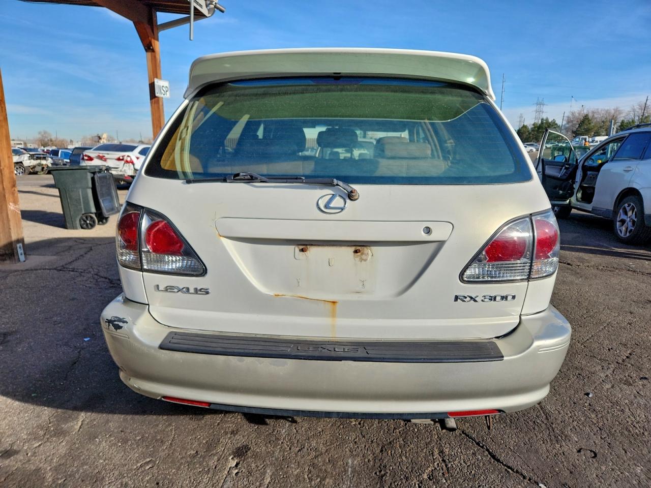 Lexus RX 300 Image 5