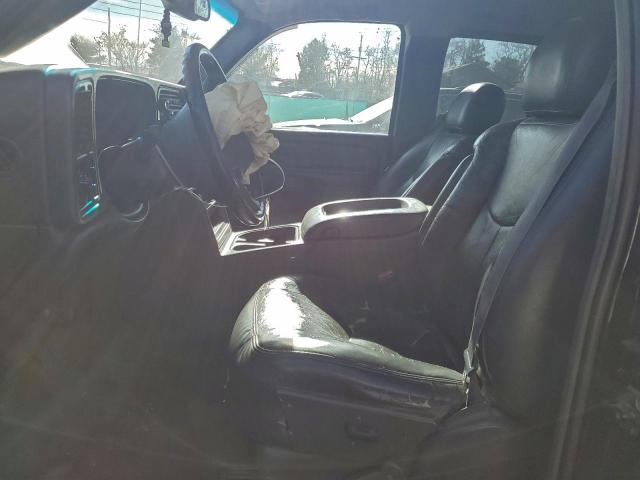 Chevrolet Silverado K1500 Image 2