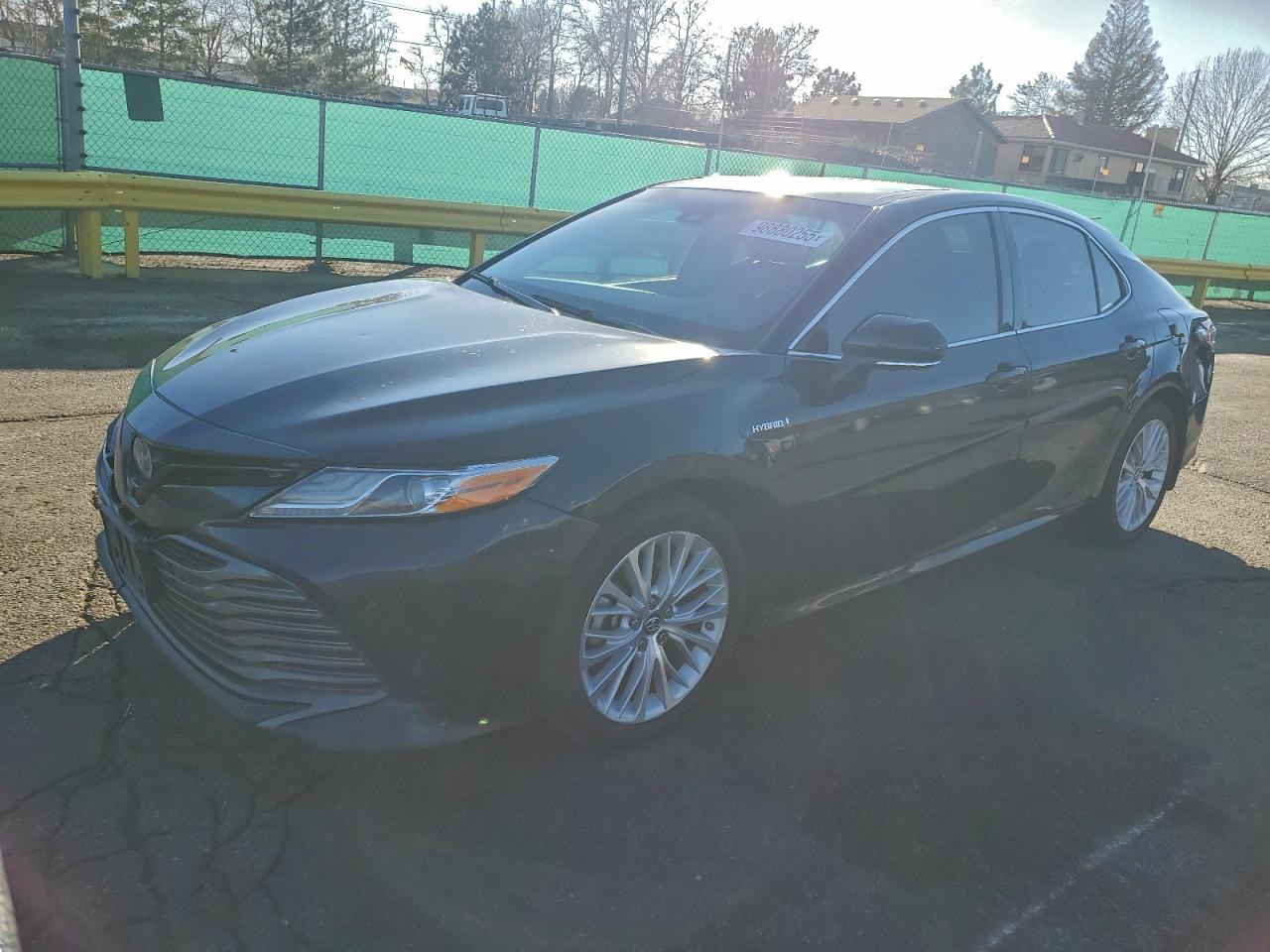 Toyota Camry Hybrid Image 1