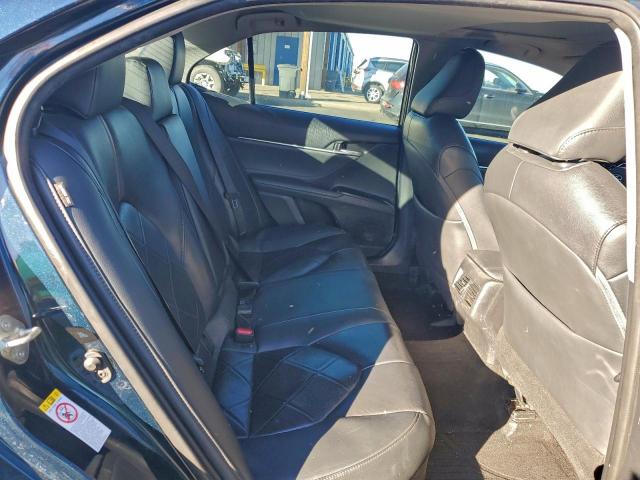 Toyota Camry Hybrid Image 12