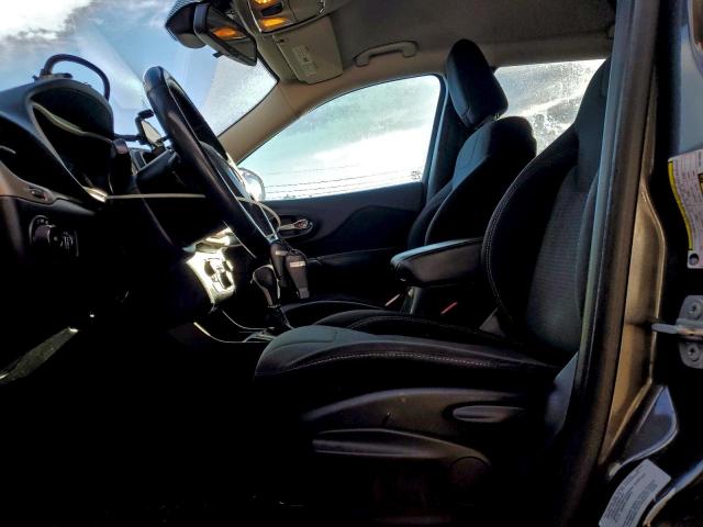 Jeep Grand Cherokee Latitude Image 7