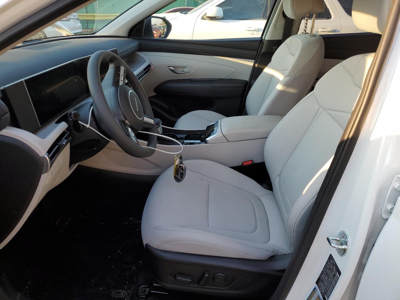 Hyundai TUCSON Sel Image 11