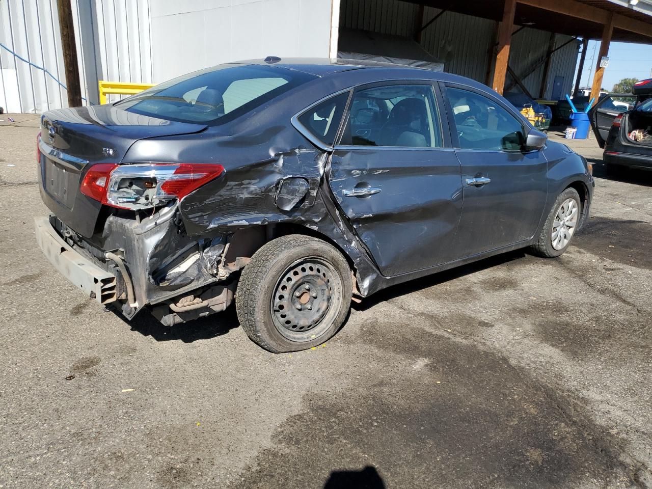 Nissan Sentra S Image 4