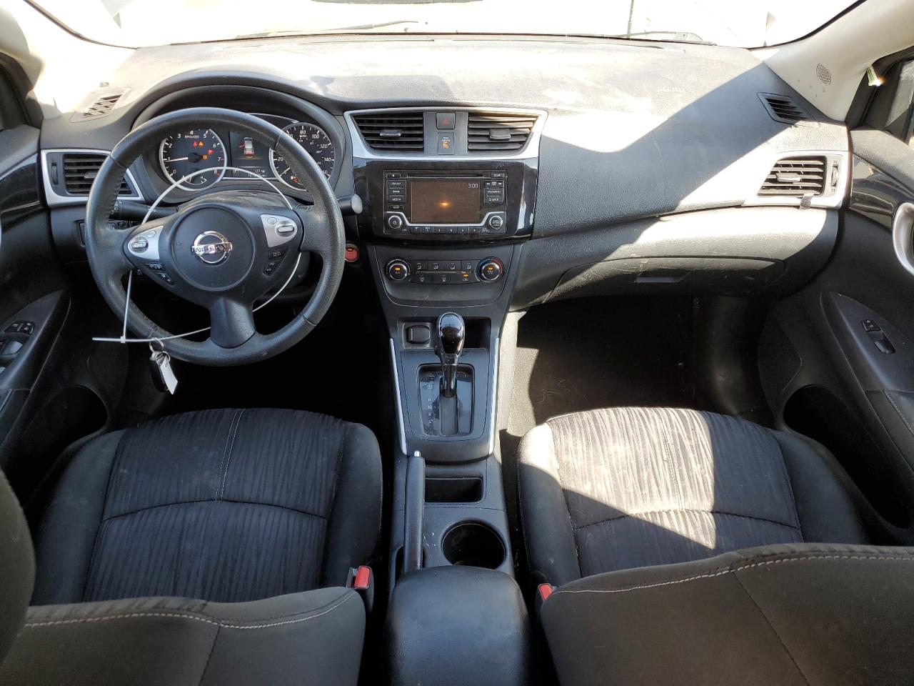 Nissan Sentra S Image 9