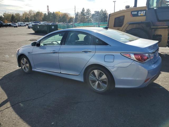 Hyundai SONATA Hybrid Image 3