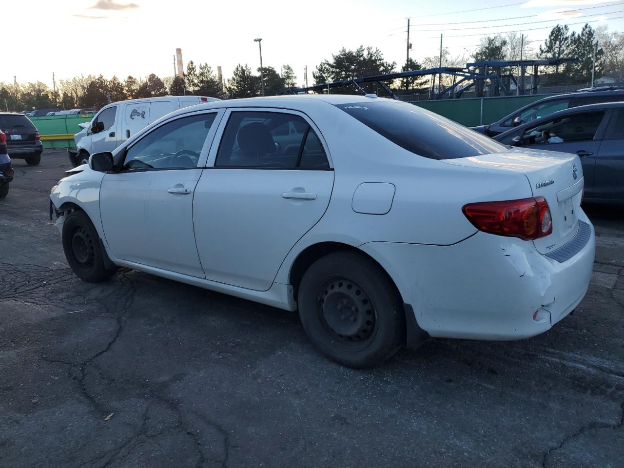 Toyota Corolla Base Image 6