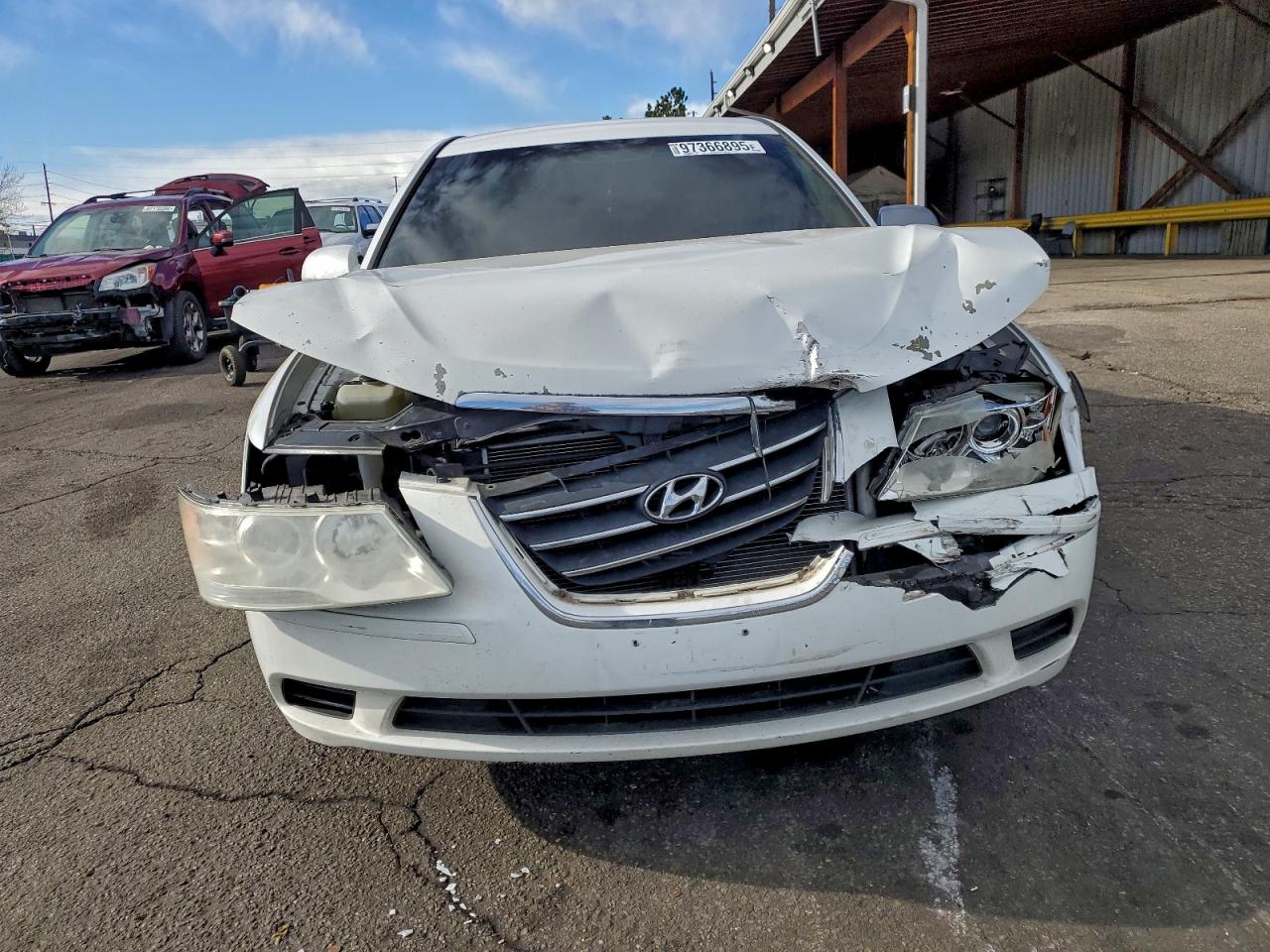 Hyundai SONATA Gls Image 9