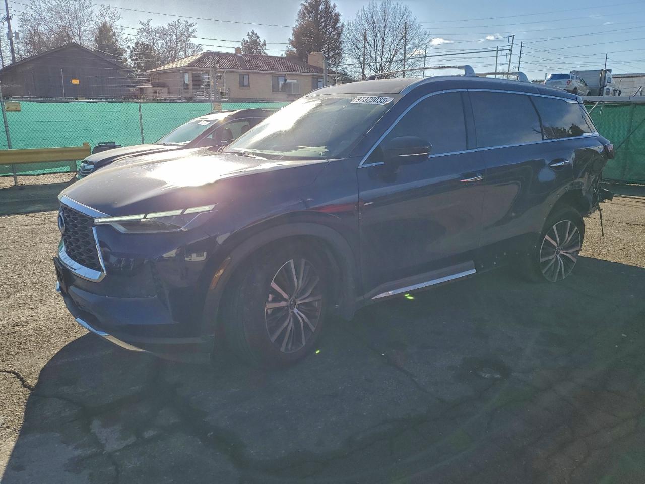 INFINITI Qx Sensory Image 1