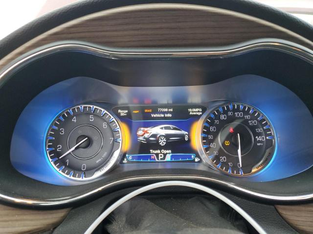 Chrysler 200 C Image 9