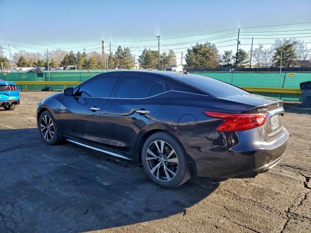 Nissan Maxima 3.5s Image 5