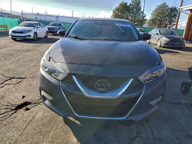 Nissan Maxima 3.5s Image 12