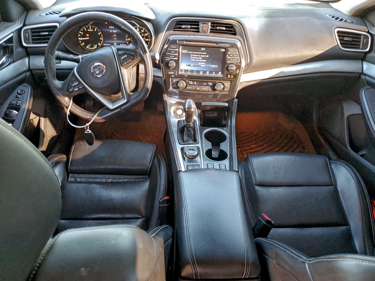 Nissan Maxima 3.5s Image 4