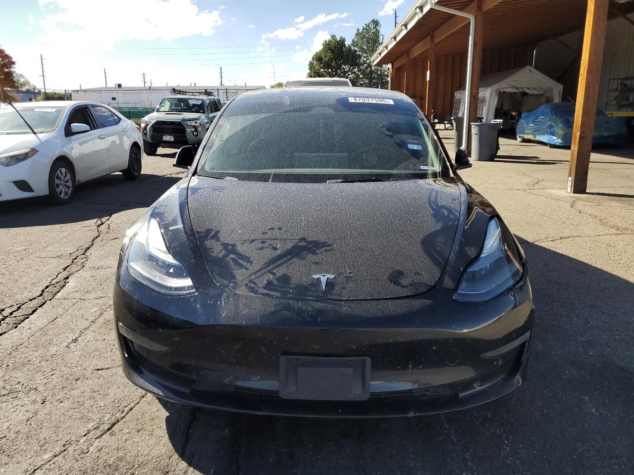 Tesla Model 3 Image 11