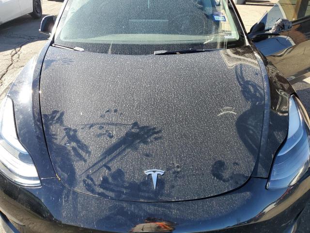 Tesla Model 3 Image 5