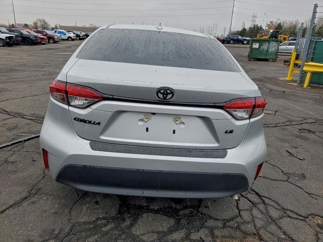 Toyota Corolla Le Image 13