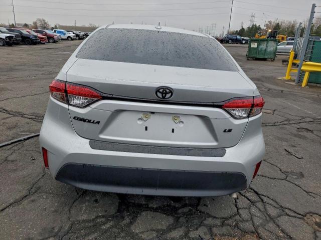 Toyota Corolla Le Image 13