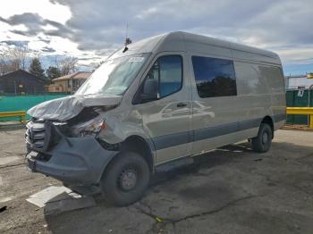  Salvage Mercedes-Benz Sprinter