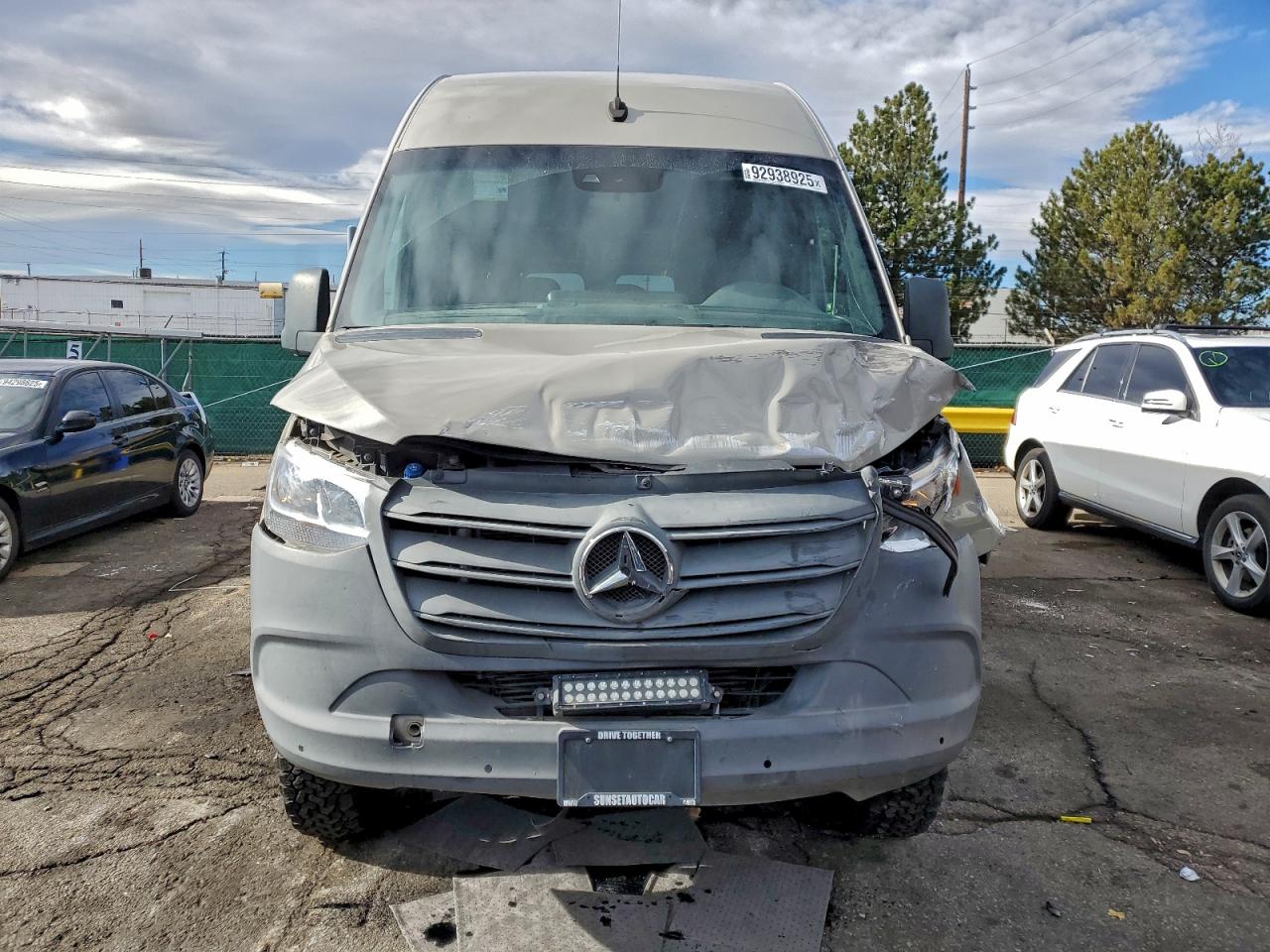 Mercedes-Benz Sprinter 2500/3500 Image 6
