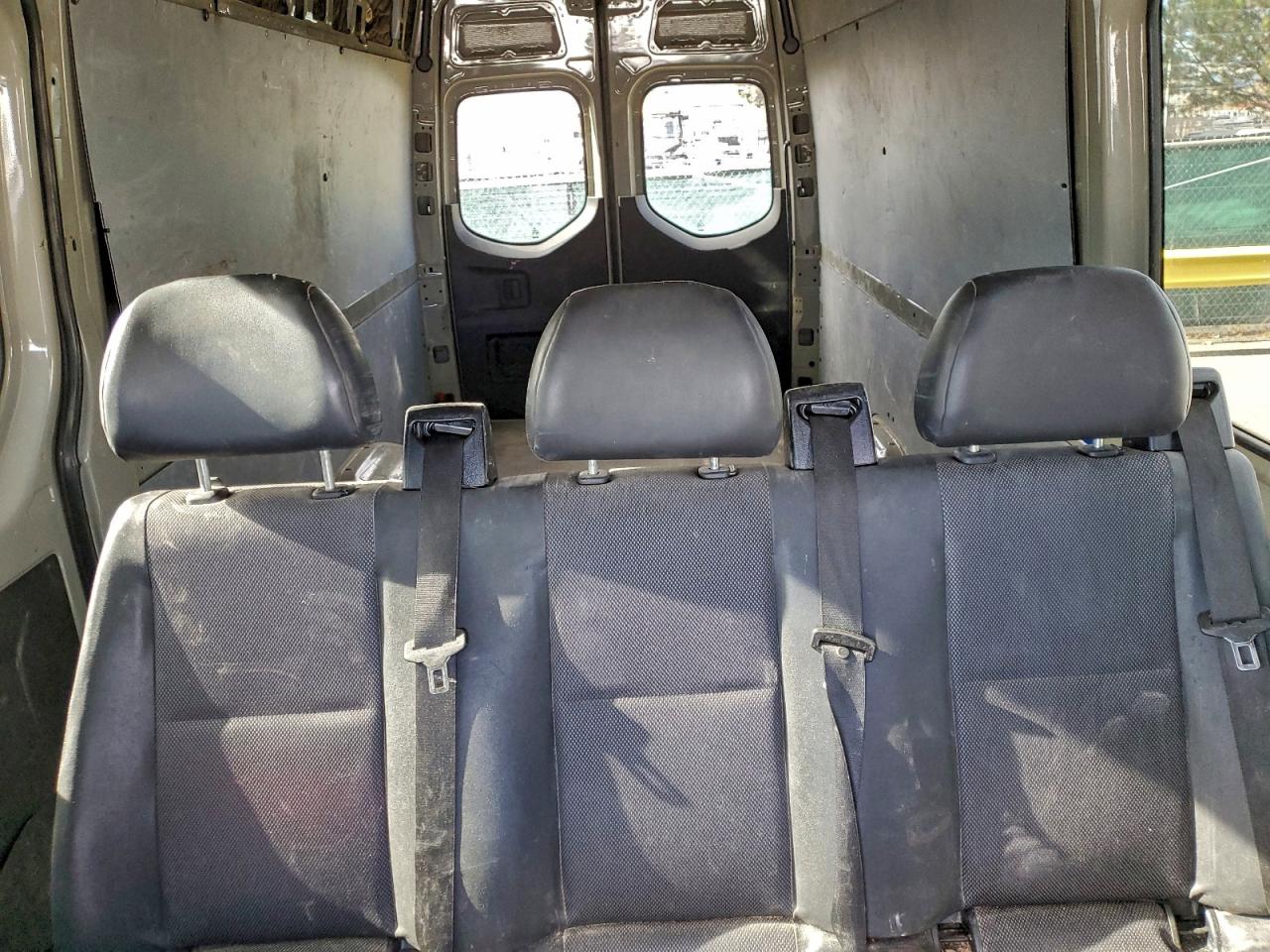 Mercedes-Benz Sprinter 2500/3500 Image 10