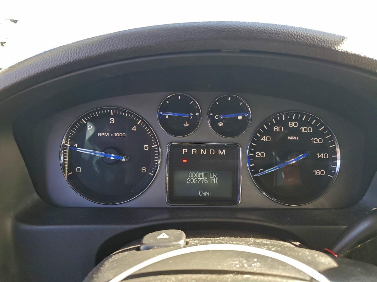 Cadillac Escalade Esv Image 8