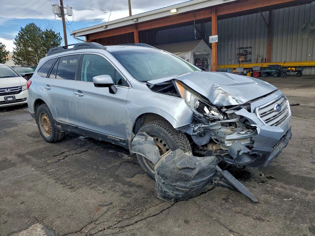 Subaru Outback 2.5i Premium Image 2