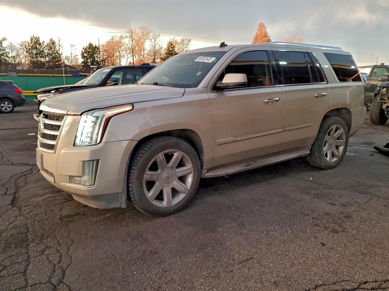 Cadillac Escalade Luxury Image 1