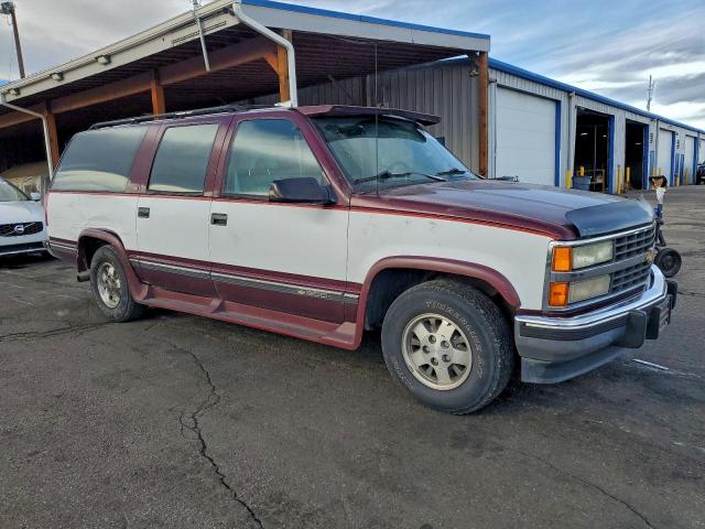 Chevrolet Suburban C1500 Image 6