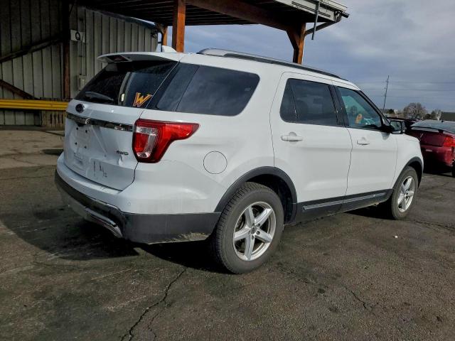 Ford Explorer Xlt Image 6