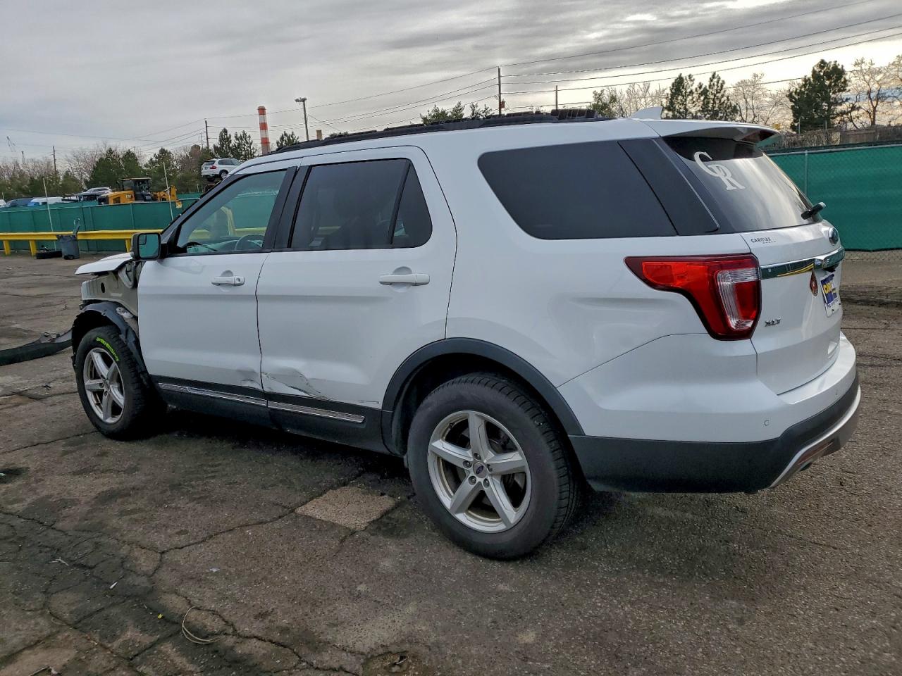 Ford Explorer Xlt Image 5
