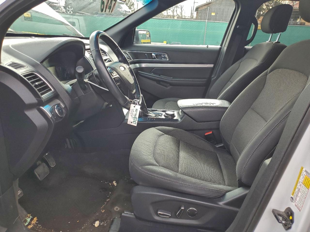 Ford Explorer Xlt Image 7