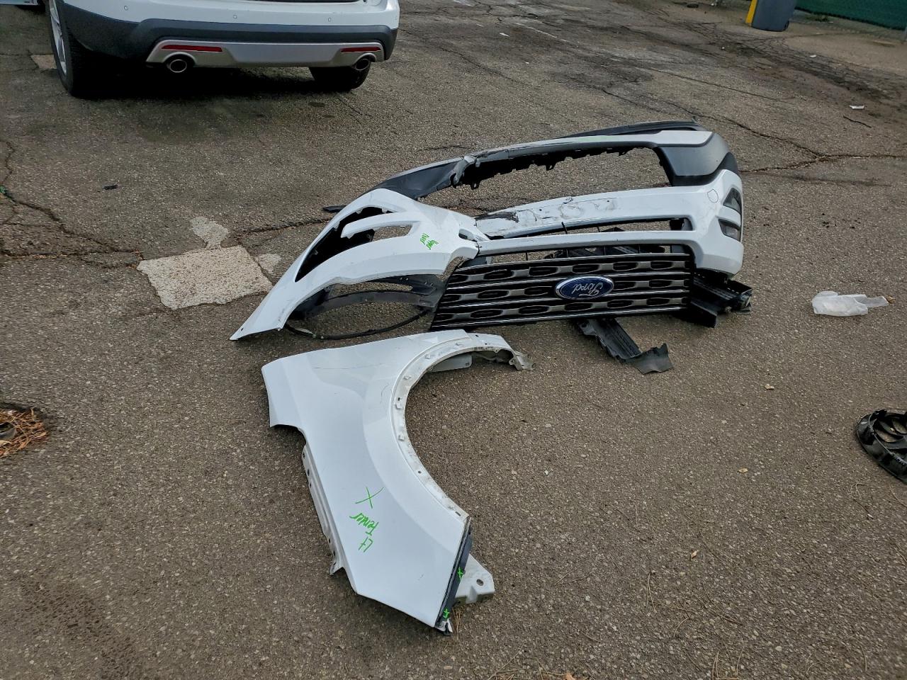 Ford Explorer Xlt Image 9