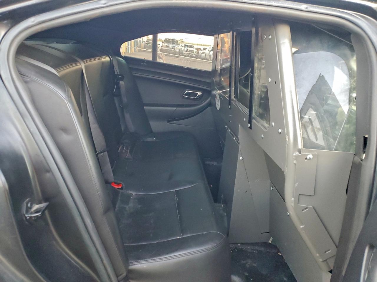 Ford Taurus Police Interceptor Image 8